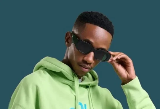 Scotts Maphuma – Ak’shube Ft. Vyno Keys