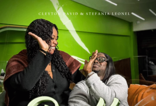 Cleyton David ft. Stefânia Leonel - Brilha