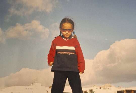 MAR ft. Carolina Deslandes - Menina