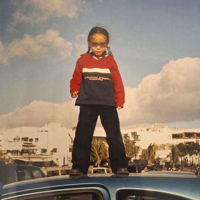 MAR ft. Carolina Deslandes - Menina