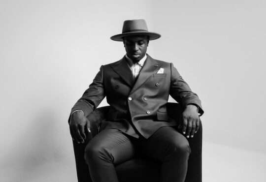 Deejay Poco_ft_ Real GUNS - Elegante