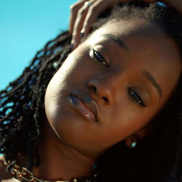 Niiko ft. La Reine - Puro Style